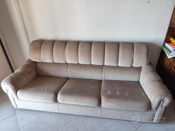Divano 3 posti + 2 poltrone