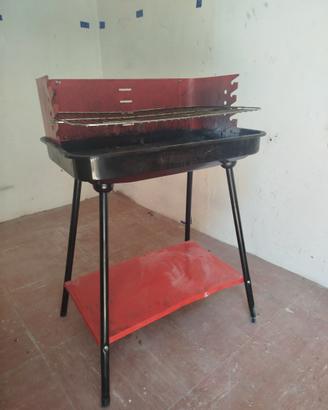 Barbecue BBQ con griglia e set di attrezzi