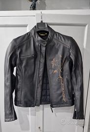 giacca femminile con protezioni in pelle da moto 