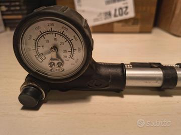 Pompa per ammortizzatori mtb