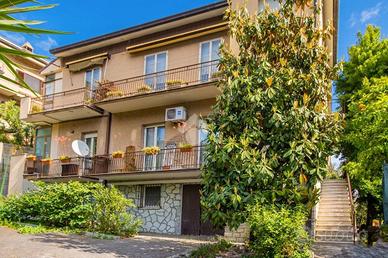4 LOCALI A PORTO SAN GIORGIO