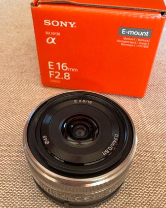 Sony SEL-16F28 - 16mm F2.8