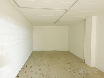 Box / Garage di 36 m² a Busto Arsizio