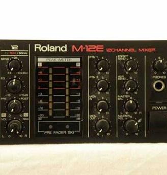 Mixer a rack ROLAND 12 CH