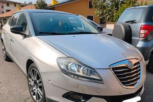 Lancia Delta 1.4 Turbo Benzina/GPL (2012) – Stile,