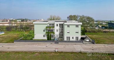 3 LOCALI A SAN GIOVANNI LUPATOTO