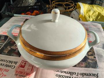 Zuppiera Richard Ginori filo oro. 