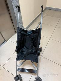 Passeggino chiusura a ombrello