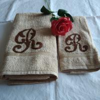 Asciugamano con ospite con stampato il logo R