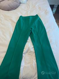 conpleto colore verde smeraldo