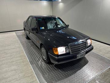 MERCEDES-BENZ 200 E