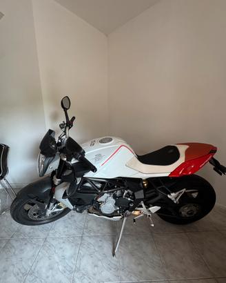 MV AGUSTA BRUTALE 800