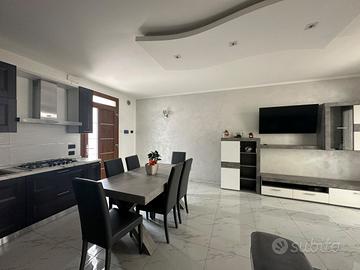 Bifamiliare di recente costruzione con taverna e f