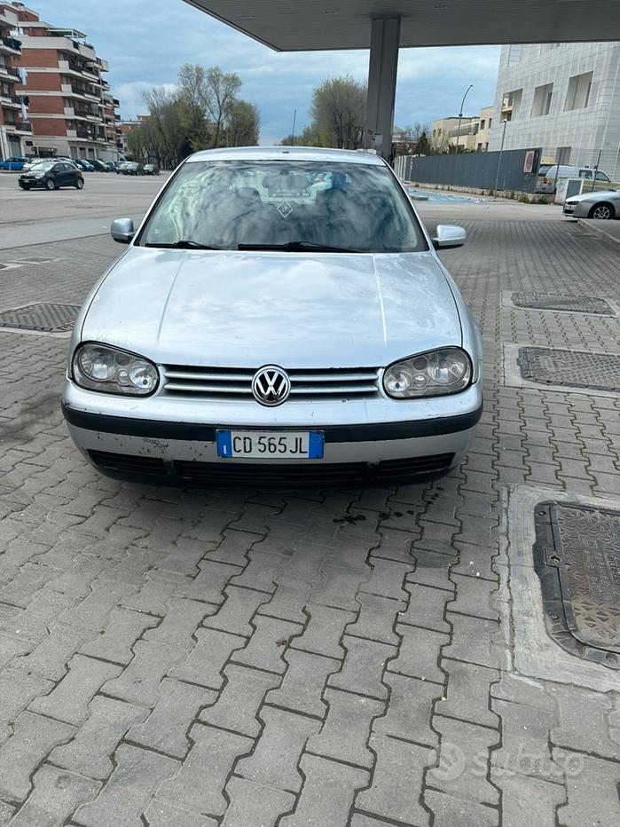 VOLKSWAGEN Golf 4ª serie