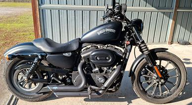 Harley Davidson IRON 883 Black