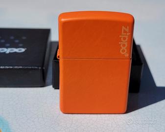 ZIPPO ARANCIONE ORANGE CON LOGO ORIGINALE NUOVO