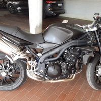 Triumph speed triple 1050