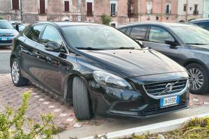 Volvo V40 1.6 D2 Summum nera. Impeccabile.