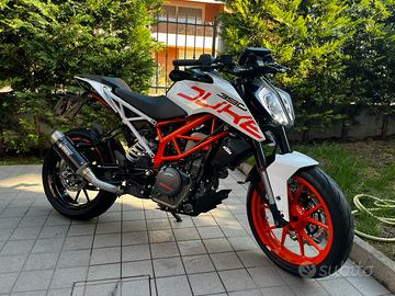 KTM duke 390