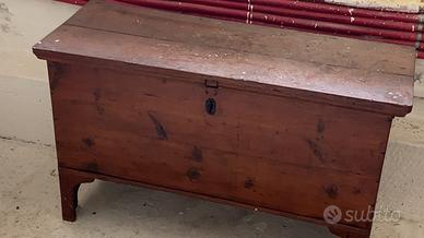 Cassa panca Vari lampadari mobile poltrona specchi