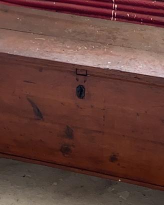 Cassa panca Vari lampadari mobile poltrona specchi