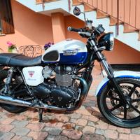 Triumph Bonneville - 2013