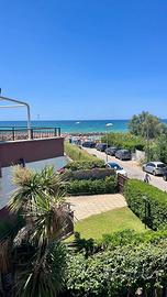 Villa fronte mare santa severa