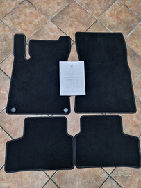 Tappetini originali mercedes GLA h247