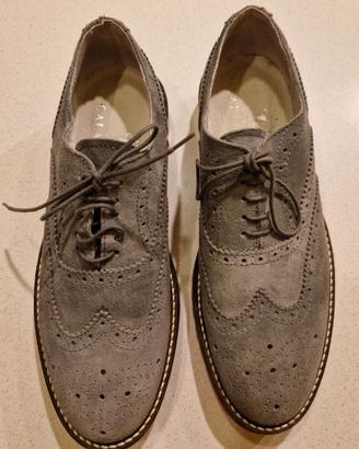 Scarpe scamosciate eleganti
