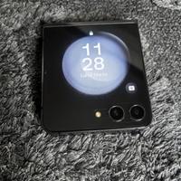 Samsung flip z5 