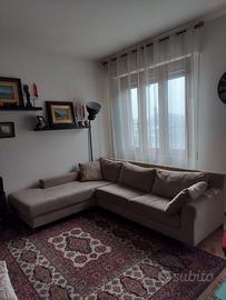 Divano salotto angolare con penisola