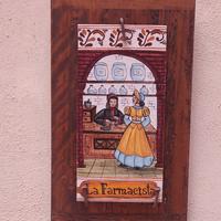 Mattone  Deruta su legno " La Farmacista