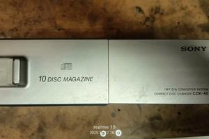 Lettore 10 CD Sony per auto 