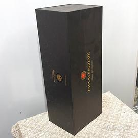 Box scatola astuccio vuoto vino Giulio Ferrari