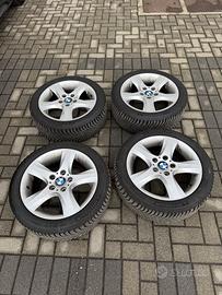 Cerchi in lega 17 pollici con gomme termiche