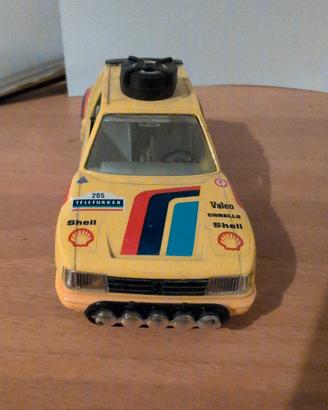 Peugeot 205 Turbo T16 Paris Dakar 1/25 Bburago