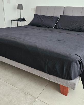 Letto matrim. moderno grigio 160x190 con testiera