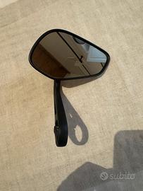 Specchietto dx Triumph