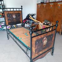 Letto Antico ferro battuto con madreperla