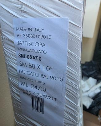 Battiscopa in legno