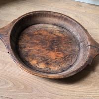 Antico vassoio in legno

naturale