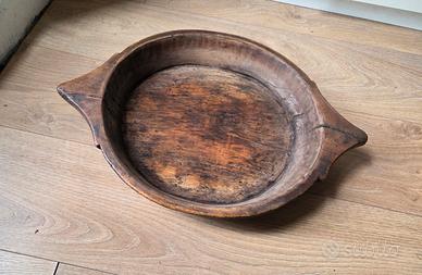 Antico vassoio in legno

naturale