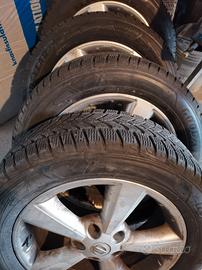 Cerchi nissan 17" e gomme invernali 215 60 17