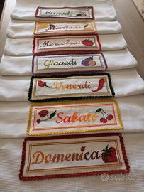 canovacci con ricamo mamo