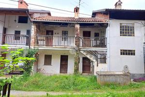 CASA SEMINDIPENDENTE A NETRO