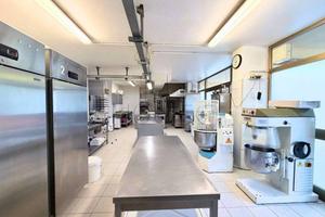 Attività / Licenza di 100 m² con 3 locali a Sansep