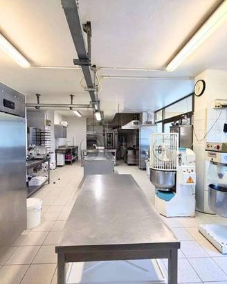 Attività / Licenza di 100 m² con 3 locali a Sansep