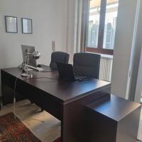 Scrivania e cassettiera