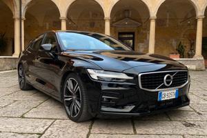 VOLVO S60 T5 R DESIGN