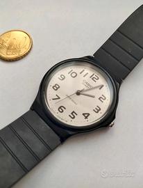 Casio MQ 24 Nero Black quadrante Bianco White